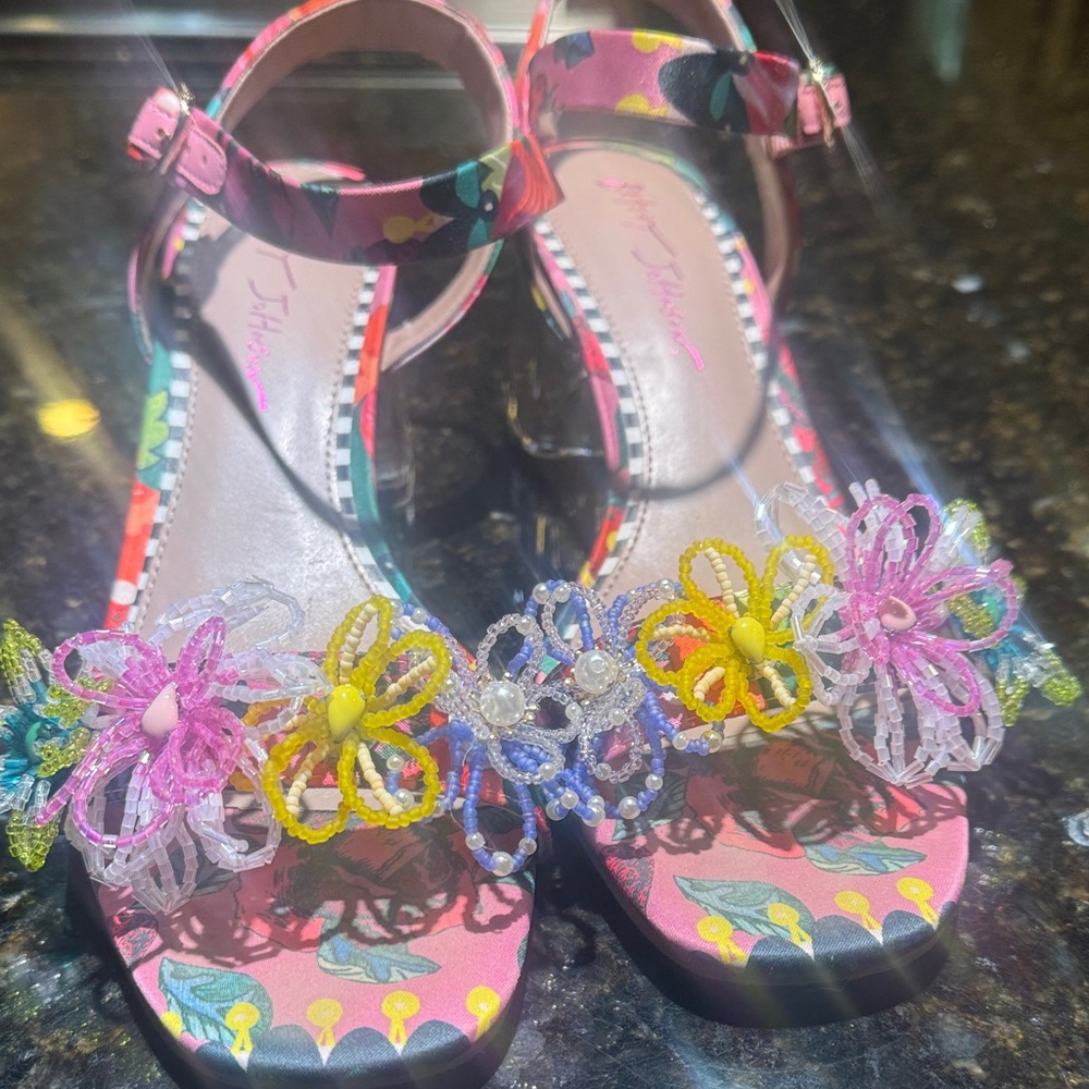 Betsy Johnson Cinthia Embellished Block-Heel Sandals Size 9.5